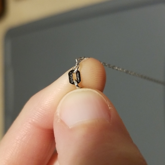 Sterling silver pendant on a sterling silver chain - Picture 6 of 6